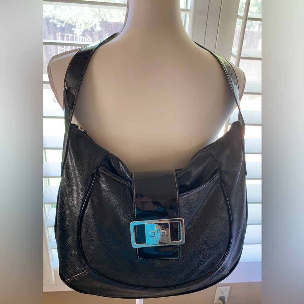 ATTENTION black purse